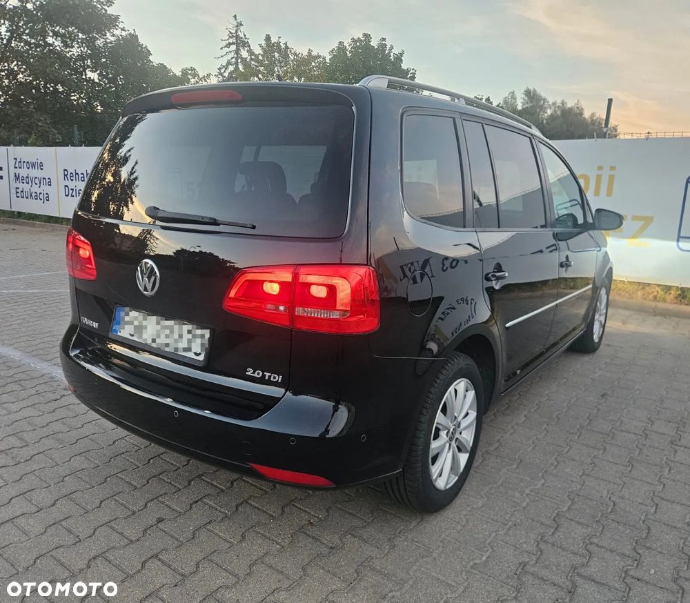 Volkswagen Touran 2.0 TDI DPF Highline - 11