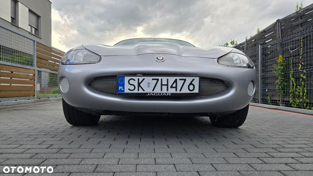 Jaguar XK8 - 11