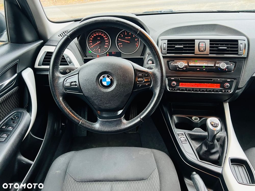 BMW Seria 1 114i - 11