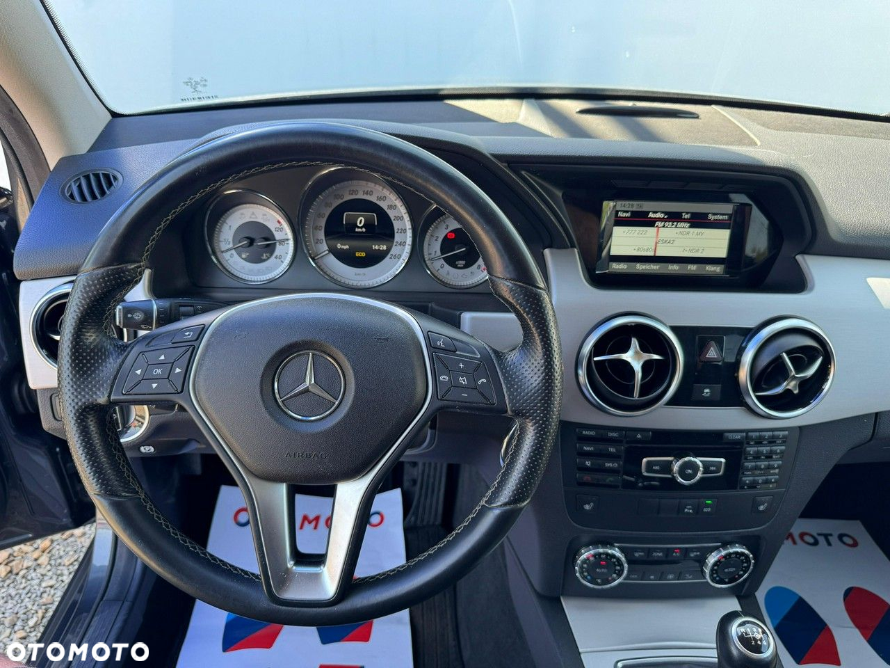 Mercedes-Benz GLK - 22