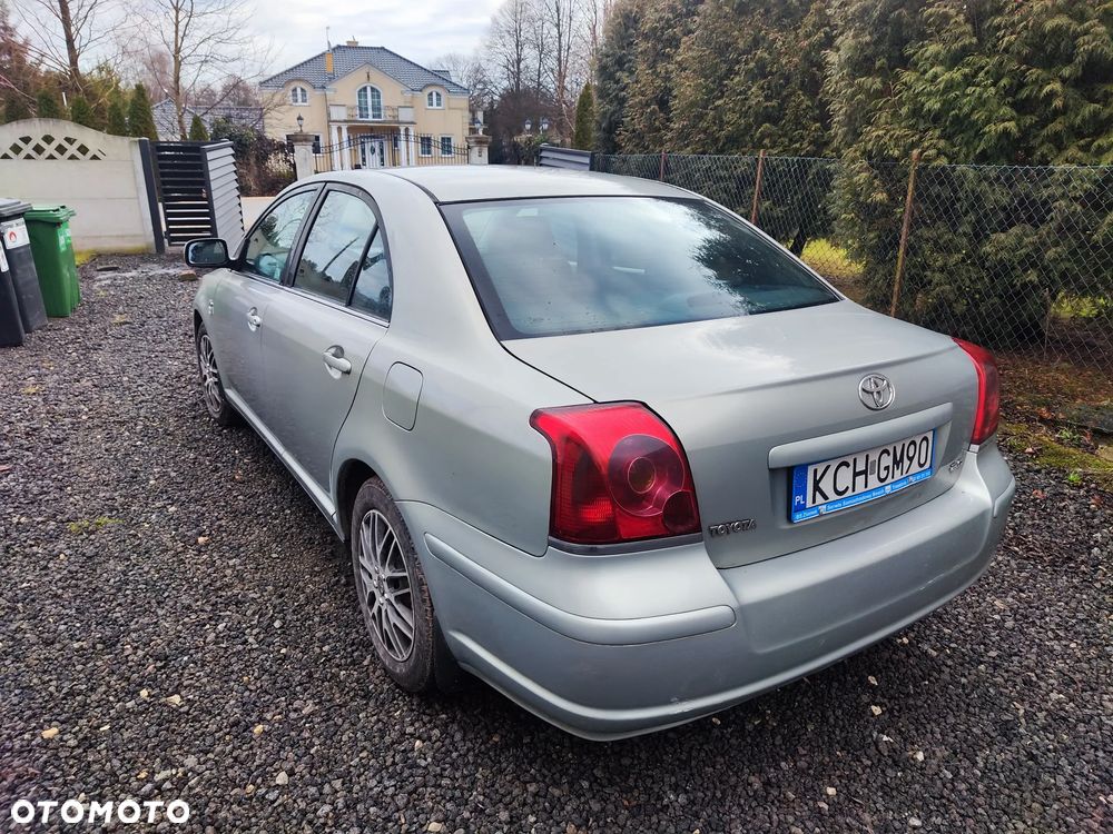 Toyota Avensis 2.0 D-4D Luna - 16