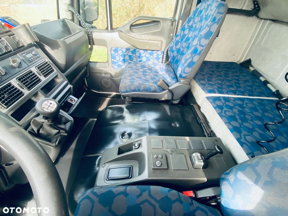 Iveco EUROCARGO MLL 120E21/P - 28