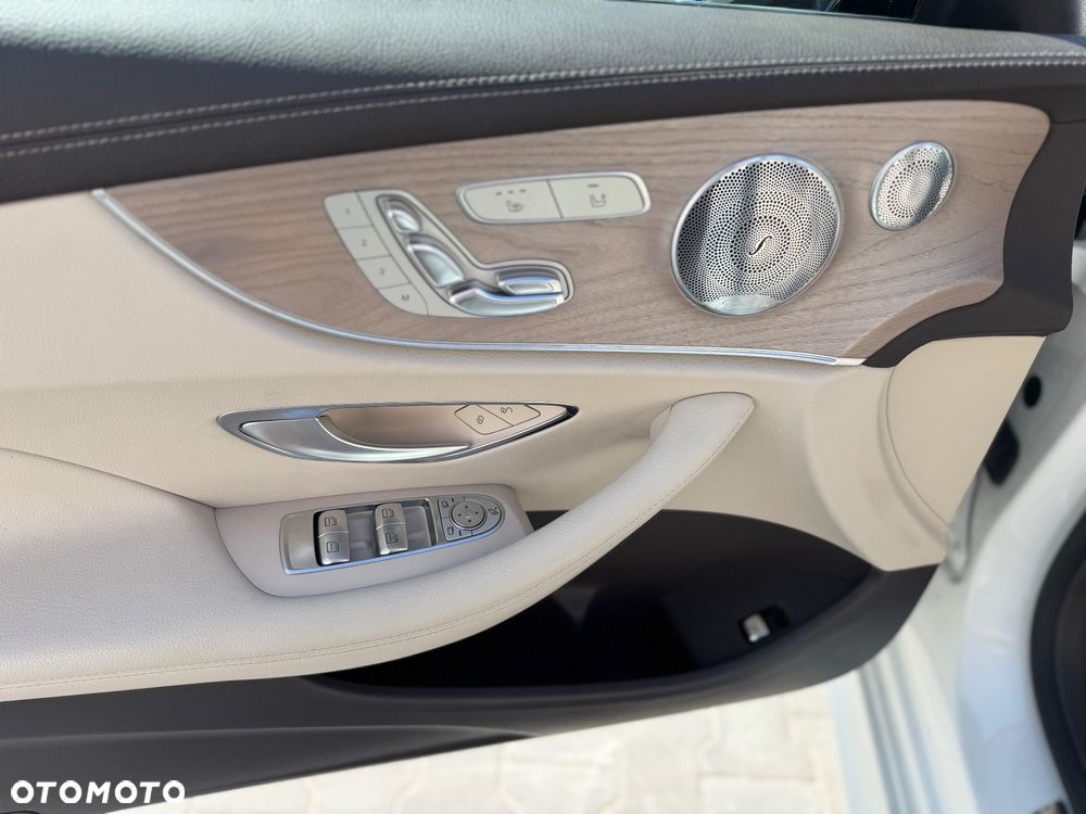 Mercedes-Benz Klasa E 400 4Matic 9G-TRONIC AMG Line - 35
