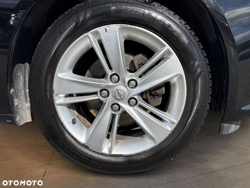 Opel Insignia - 18