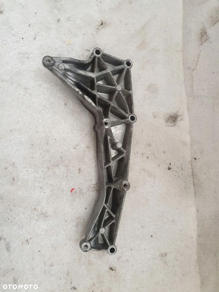 ŁAPA WSPORNIK SILNIKA AUDI A4 B8 2.0TDI 03L131159 - 3