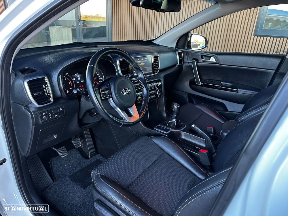 Kia Sportage 1.6 CRDI ISG MHEV Drive - 20