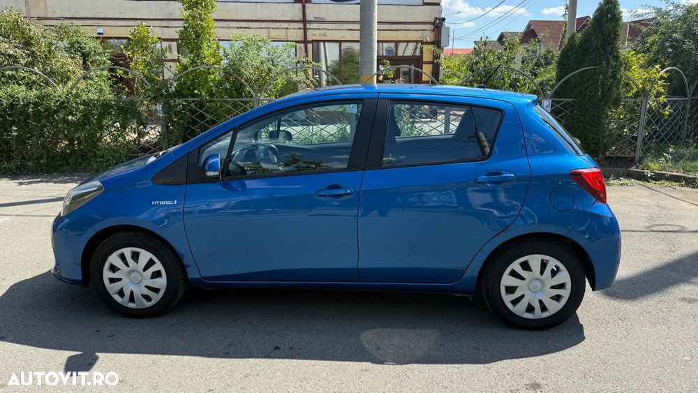Toyota Yaris 1.5 VVT-i HSD Luna - 4