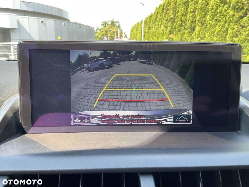 Lexus NX 300h F Impression AWD - 29