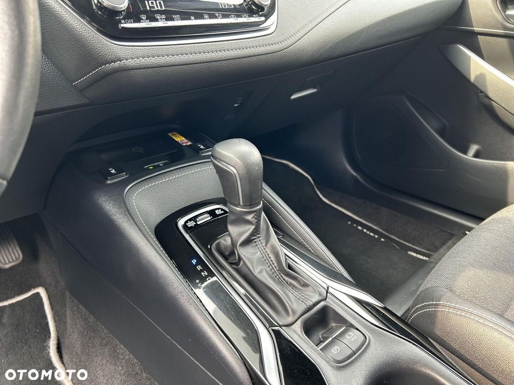Toyota Corolla 2.0 Hybrid Style - 21