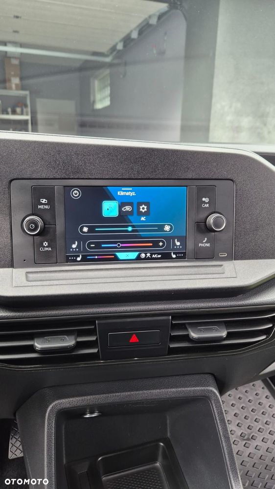 Volkswagen CADDY MAXI - 18