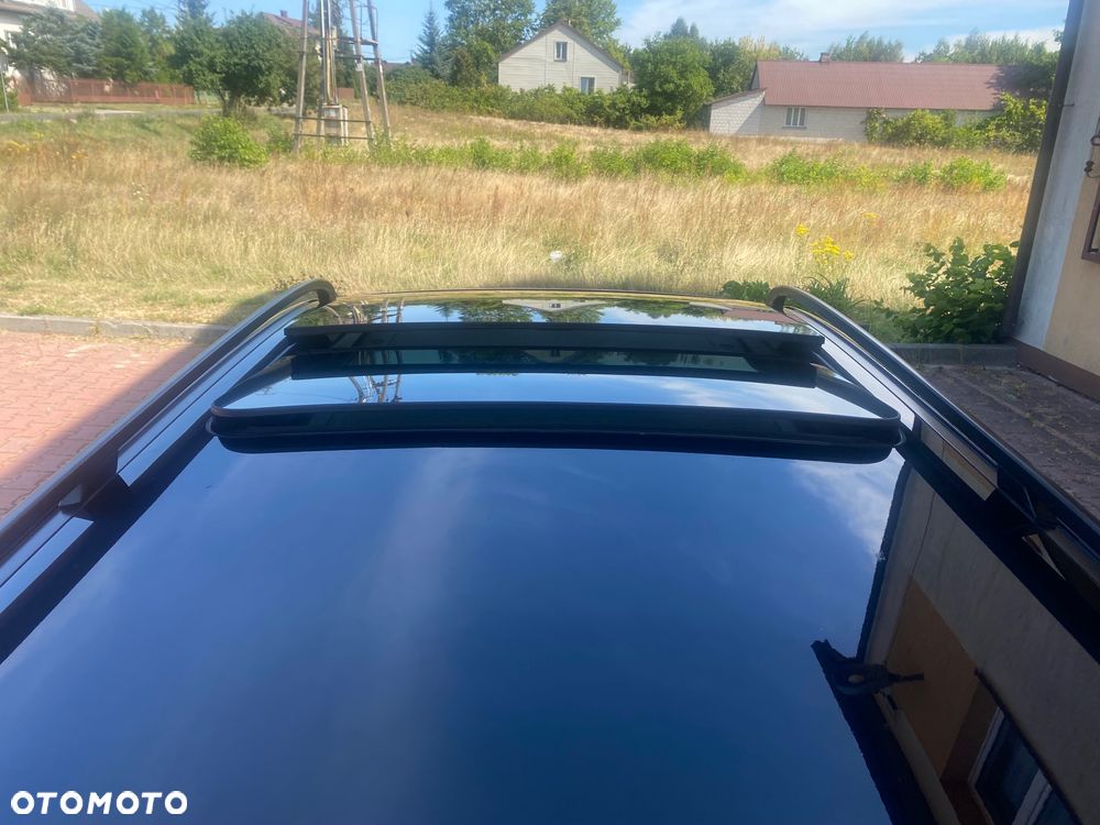 BMW Seria 3 318i Touring - 2