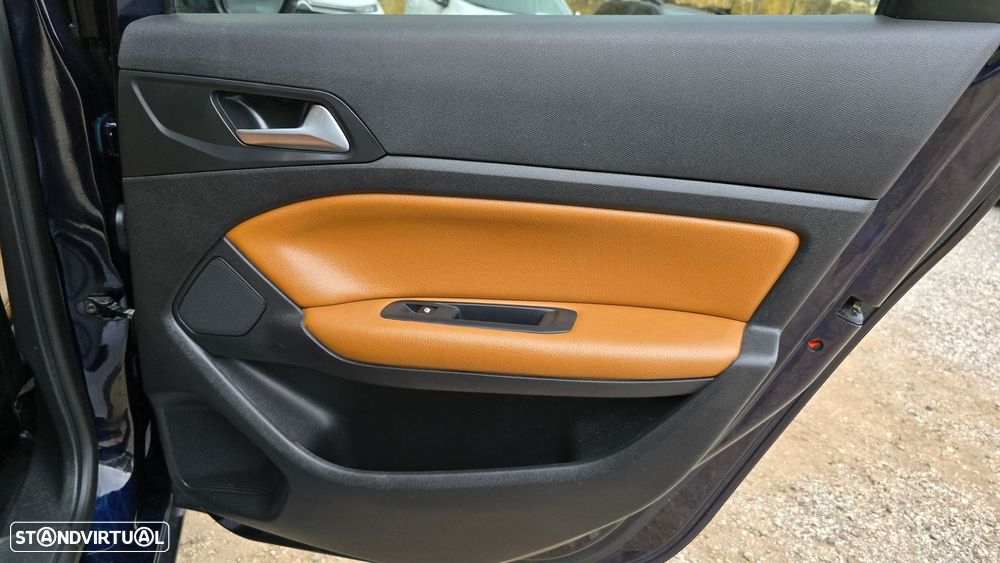 Peugeot 308 SW 1.5 BlueHDi Allure - 52