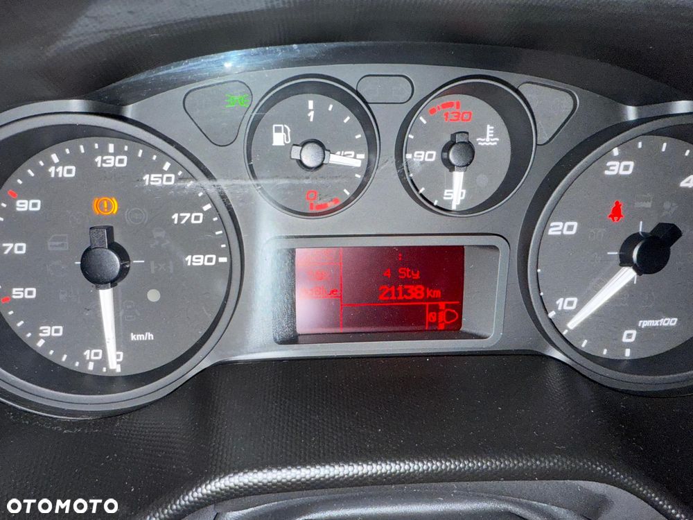 Iveco Daily 35S140, 2.3 140KM, L4H3, 20tys przebieg, Jak nowe - 26