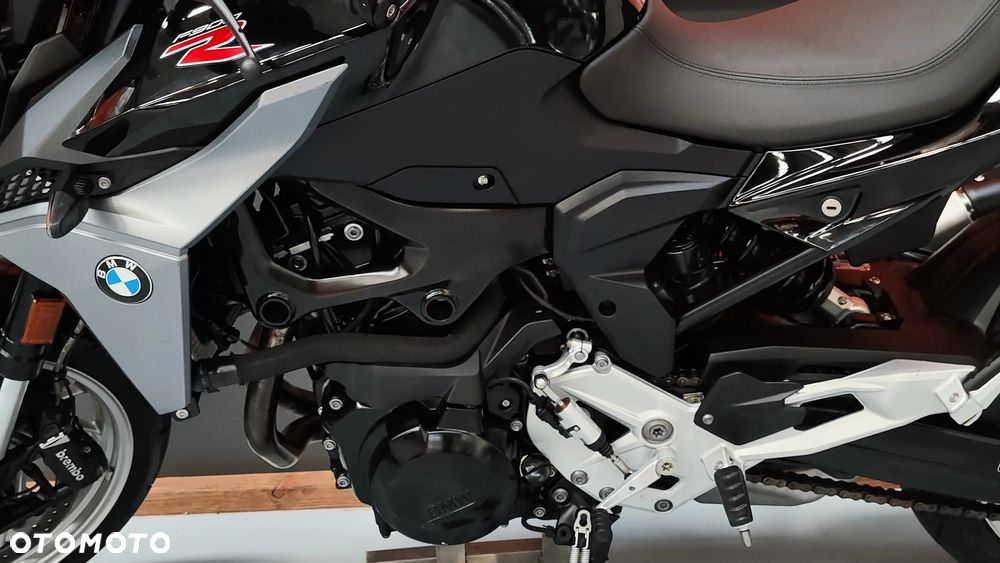 BMW R - 26