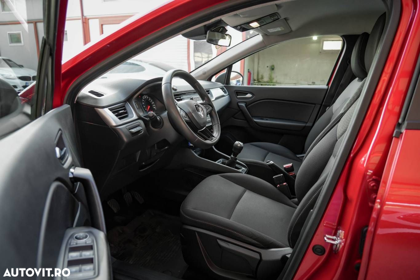 Renault Captur - 10