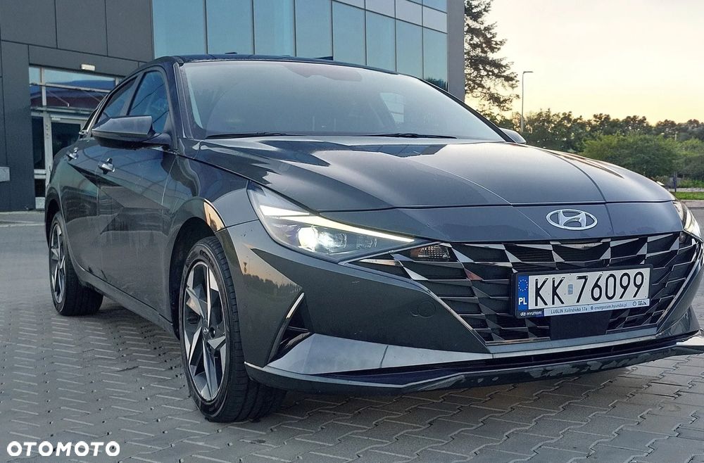 Hyundai Elantra 1.6 Smart CVT - 1