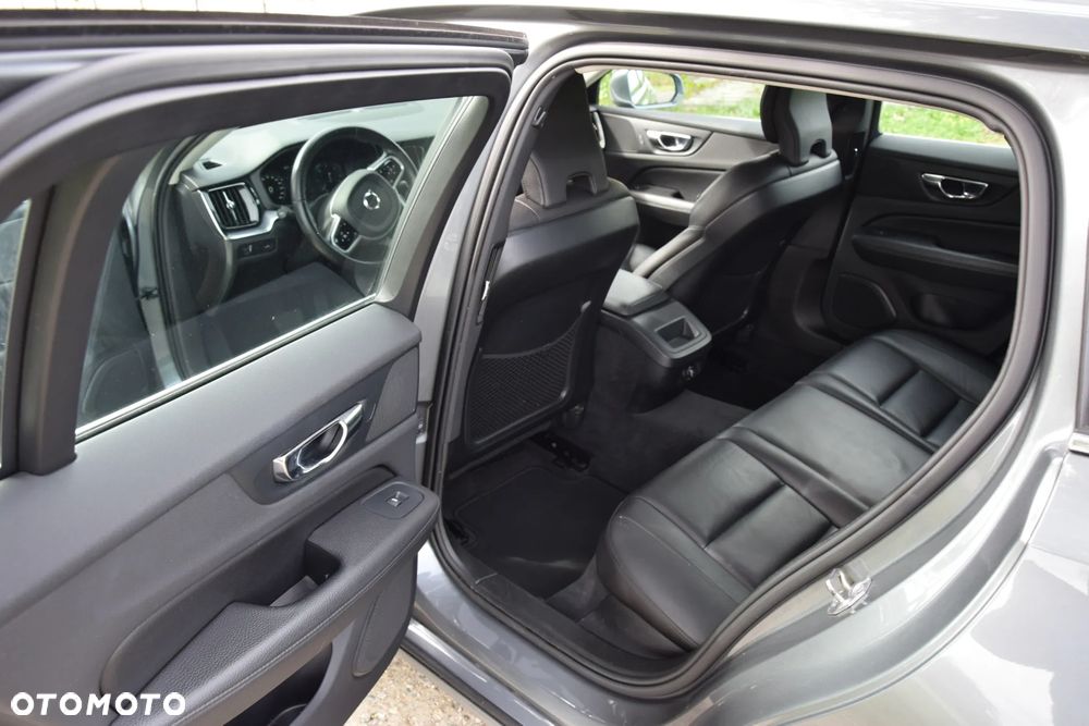 Volvo V60 D3 AWD Geartronic Momentum - 16