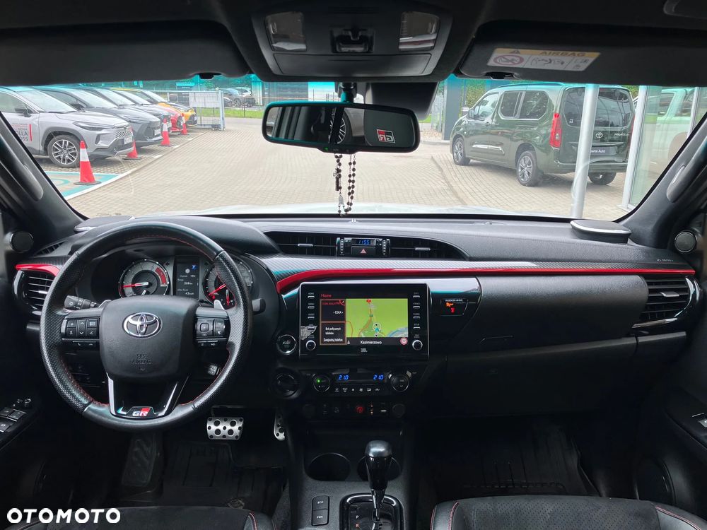 Toyota Hilux 2.8 D-4D Double Cab GR Sport 4x4 - 25