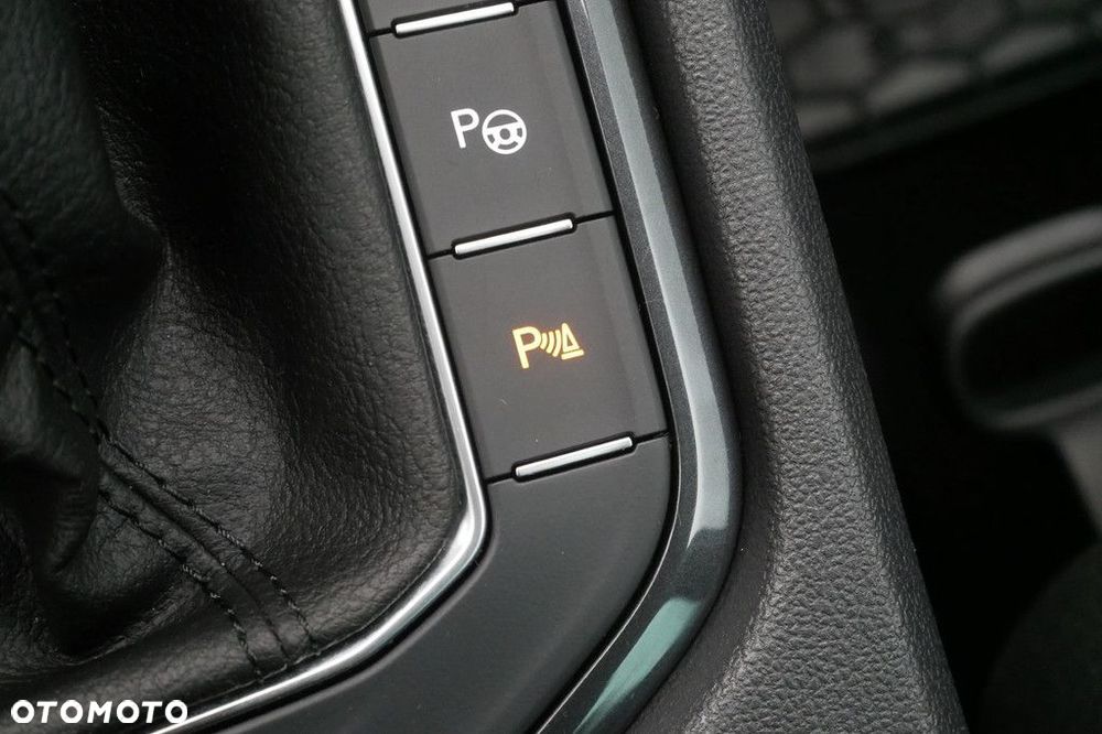 Volkswagen Tiguan 1.5 eTSI Life DSG - 20