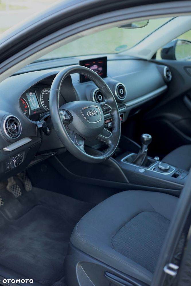 Audi A3 Sportback 1.4 TFSI Ambiente - 18