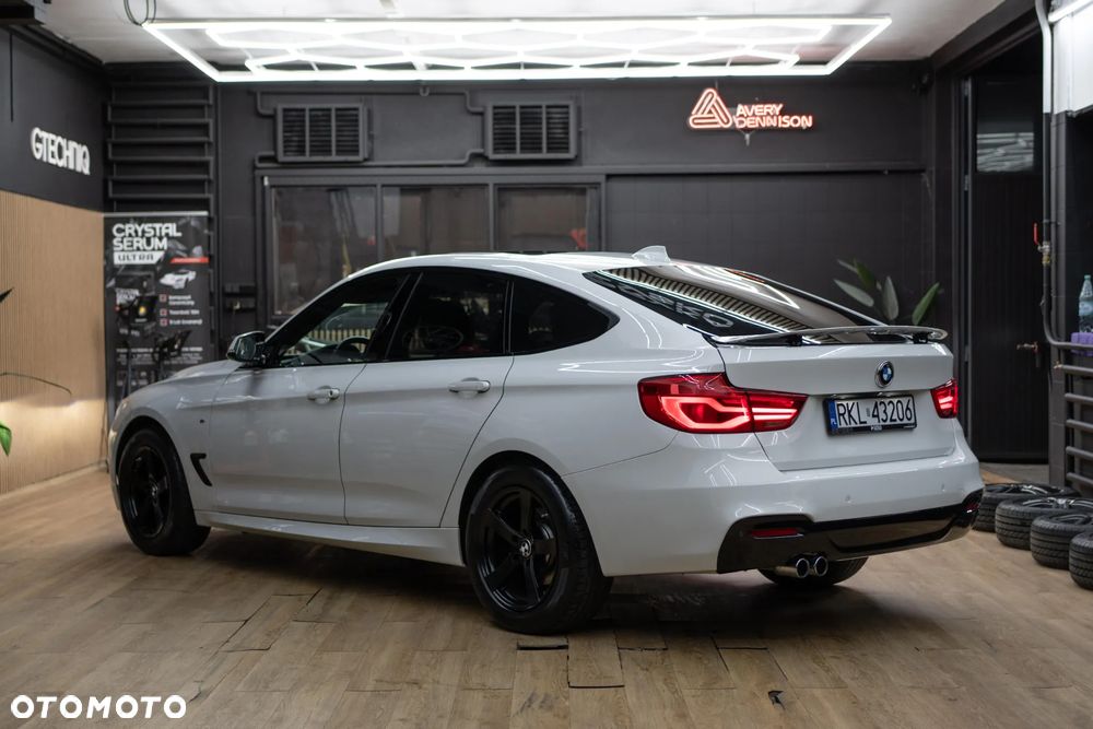 BMW Seria 3 320i GPF xDrive M Sport Shadow sport - 14