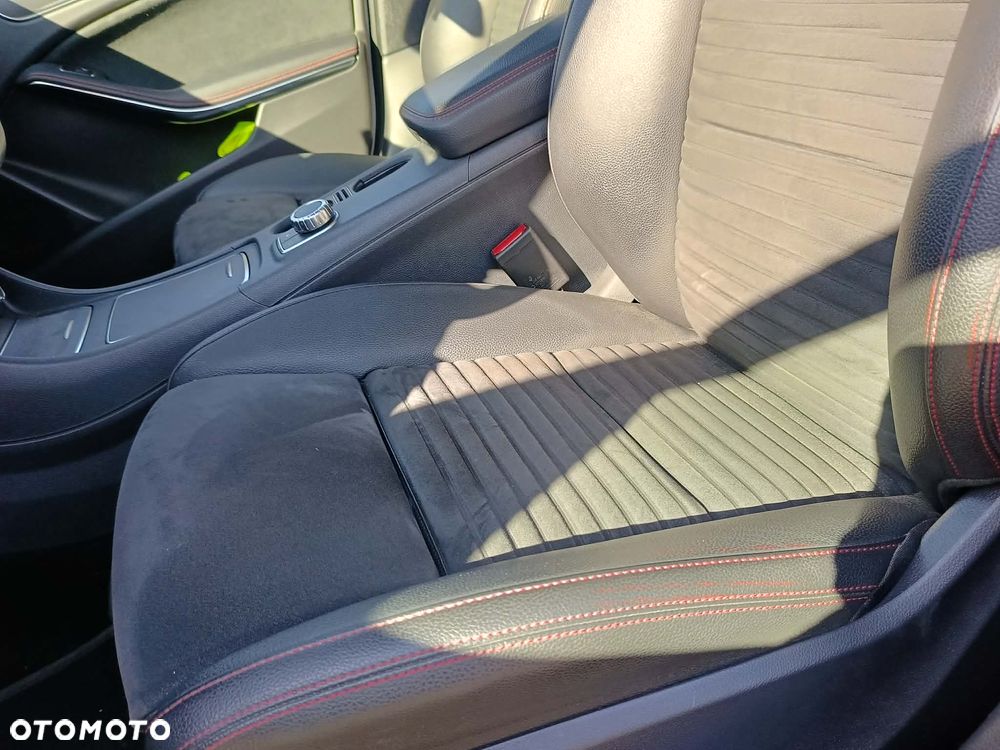 Mercedes-Benz Klasa A 200 7G-DCT AMG Line - 22