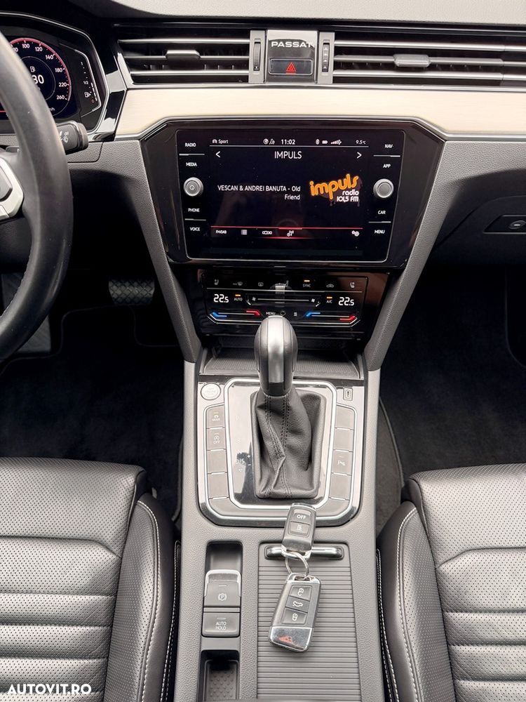 Volkswagen Passat 2.0 TDI DSG Highline - 31
