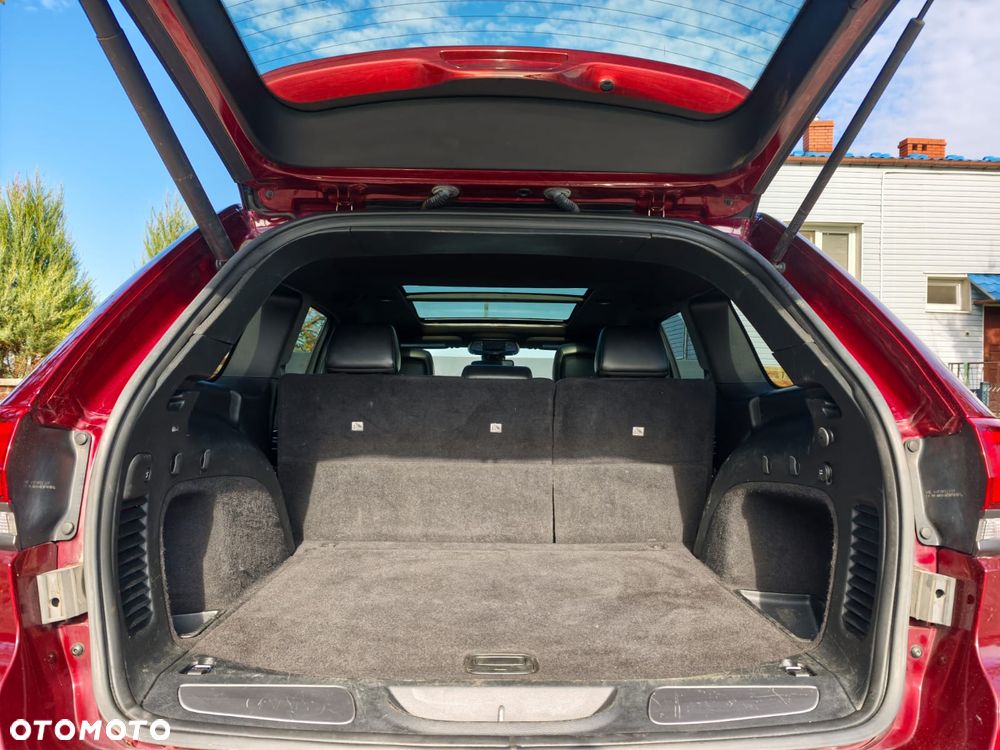 Jeep Grand Cherokee - 23