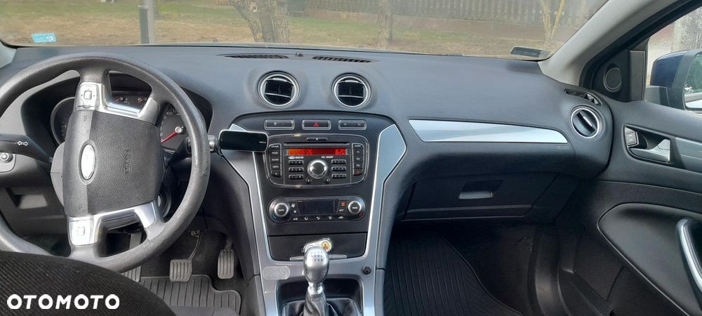 Ford Mondeo 2.0 TDCi Ambiente - 6