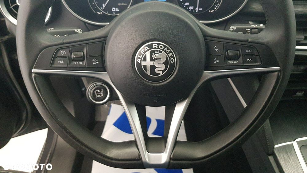 Alfa Romeo Stelvio - 23