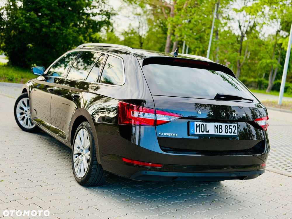 Skoda Superb 2.0 TDI DSG Style - 28