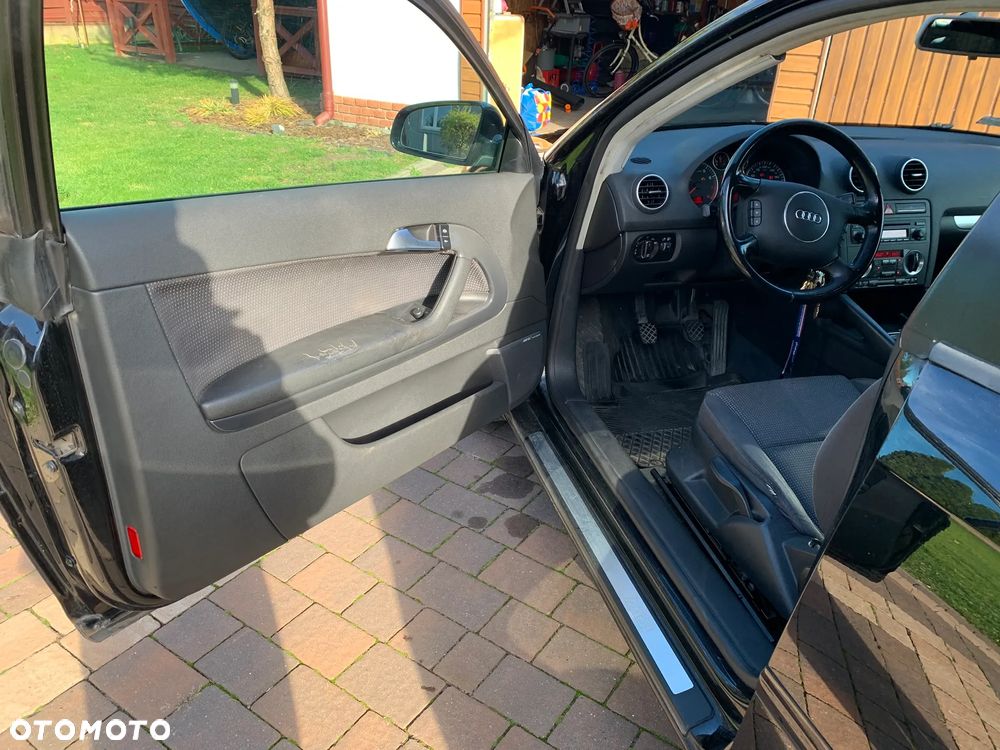 Audi A3 3-drzwiowe 2.0 FSI Attraction - 10