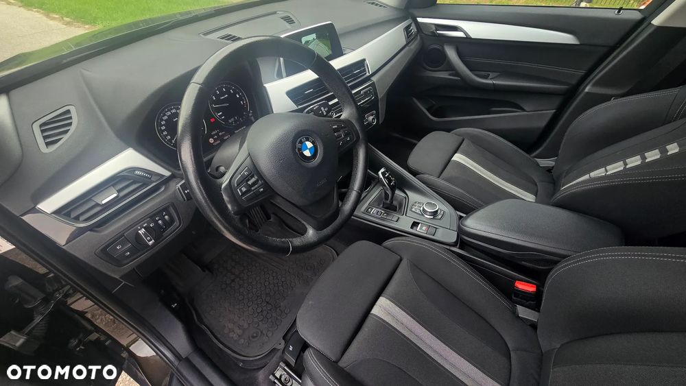 BMW X1 sDrive18i - 13