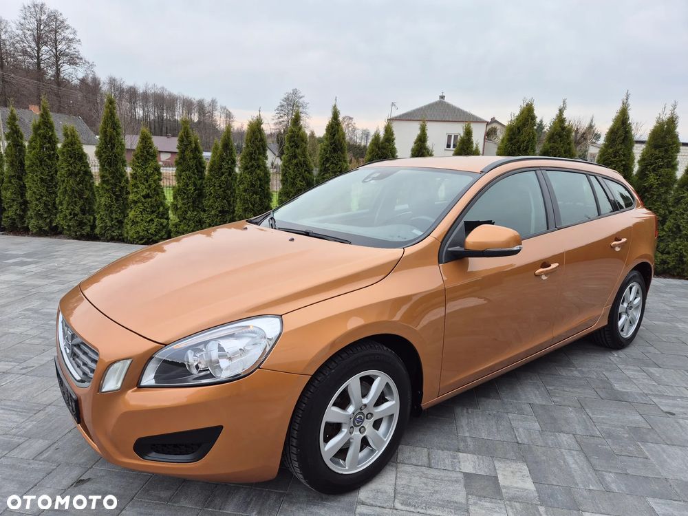 Volvo V60 DRIVe Momentum - 24