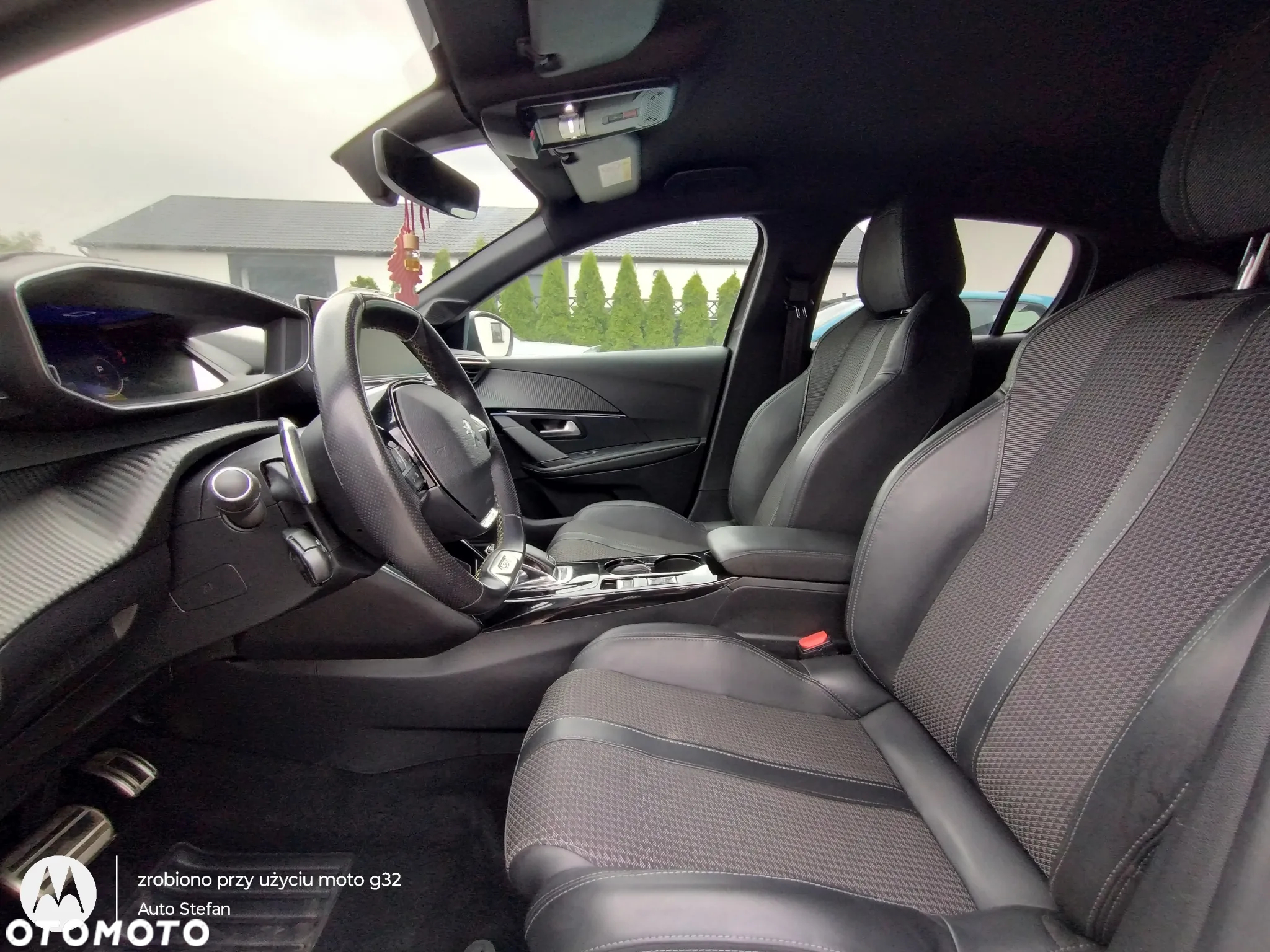 Peugeot 208 PureTech 100 EAT8 GT Pack - 16