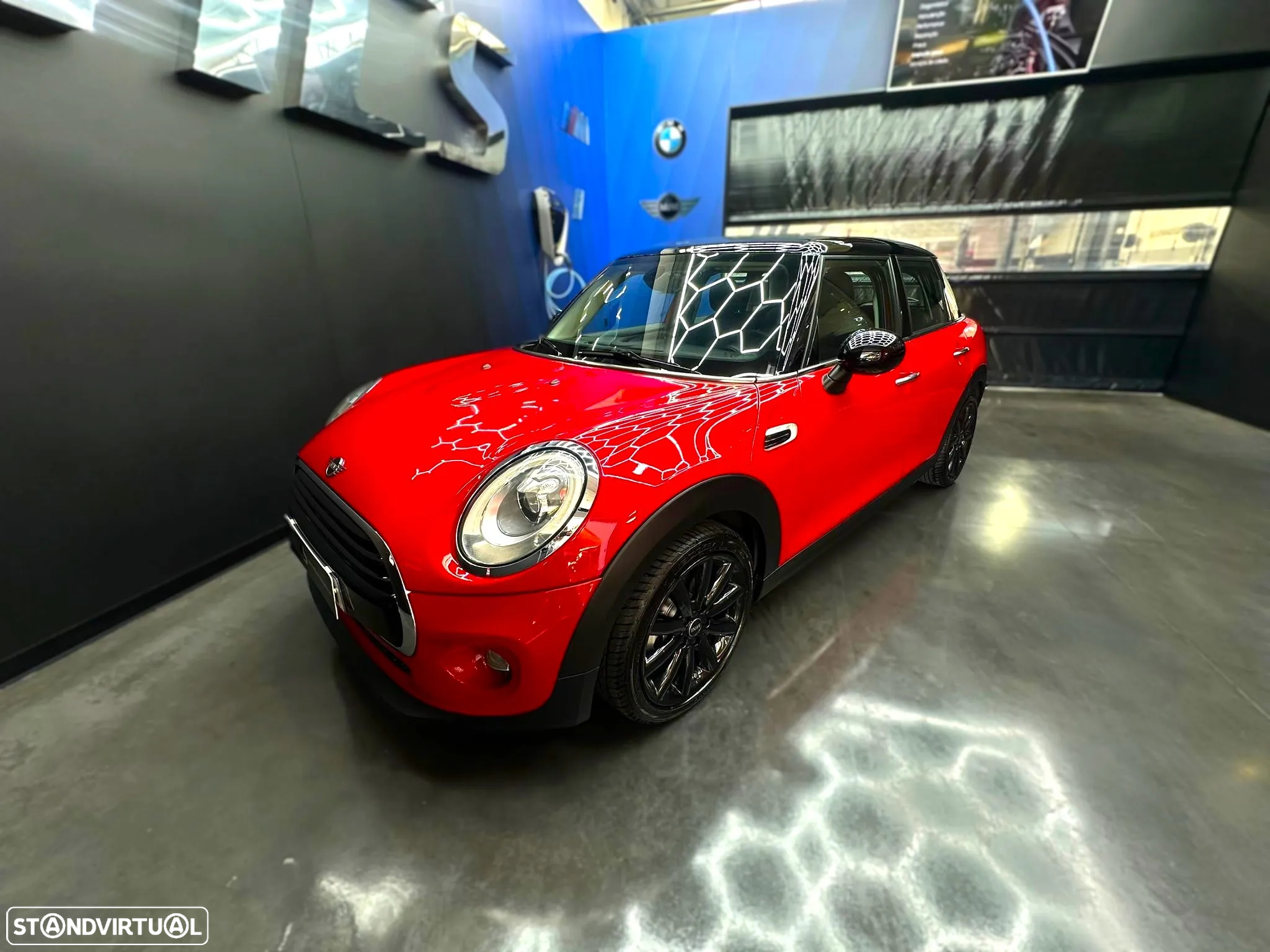 MINI 5 Portas Cooper D - 18