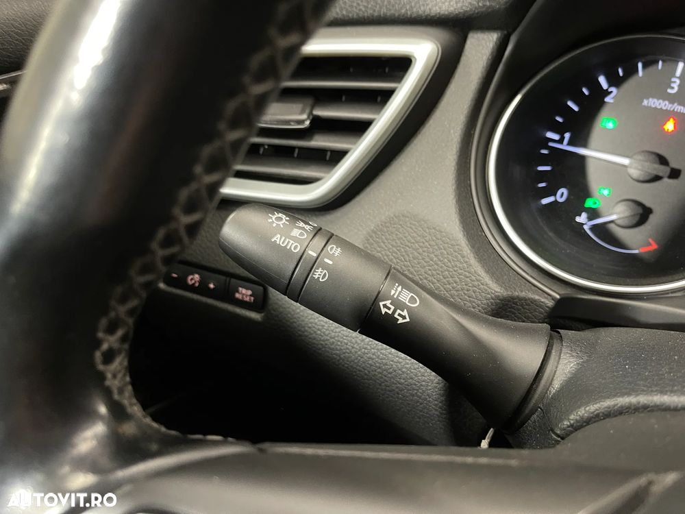 Nissan Qashqai 1.5 DCI DCT N-CONNECTA - 22