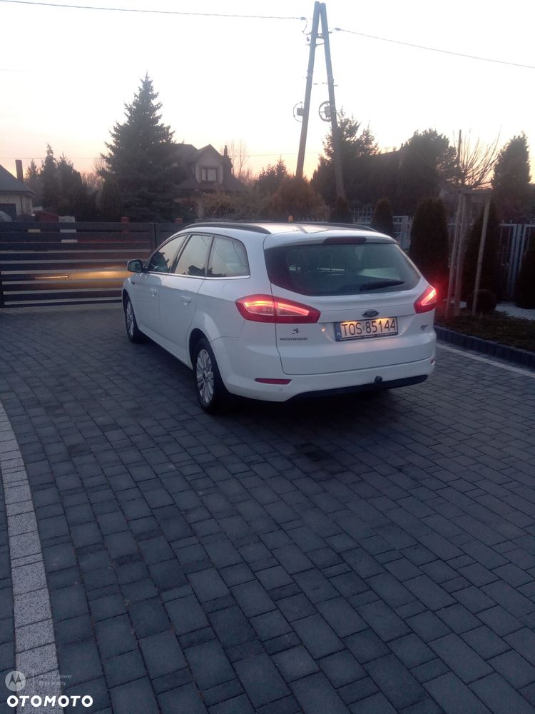 Ford Mondeo - 32