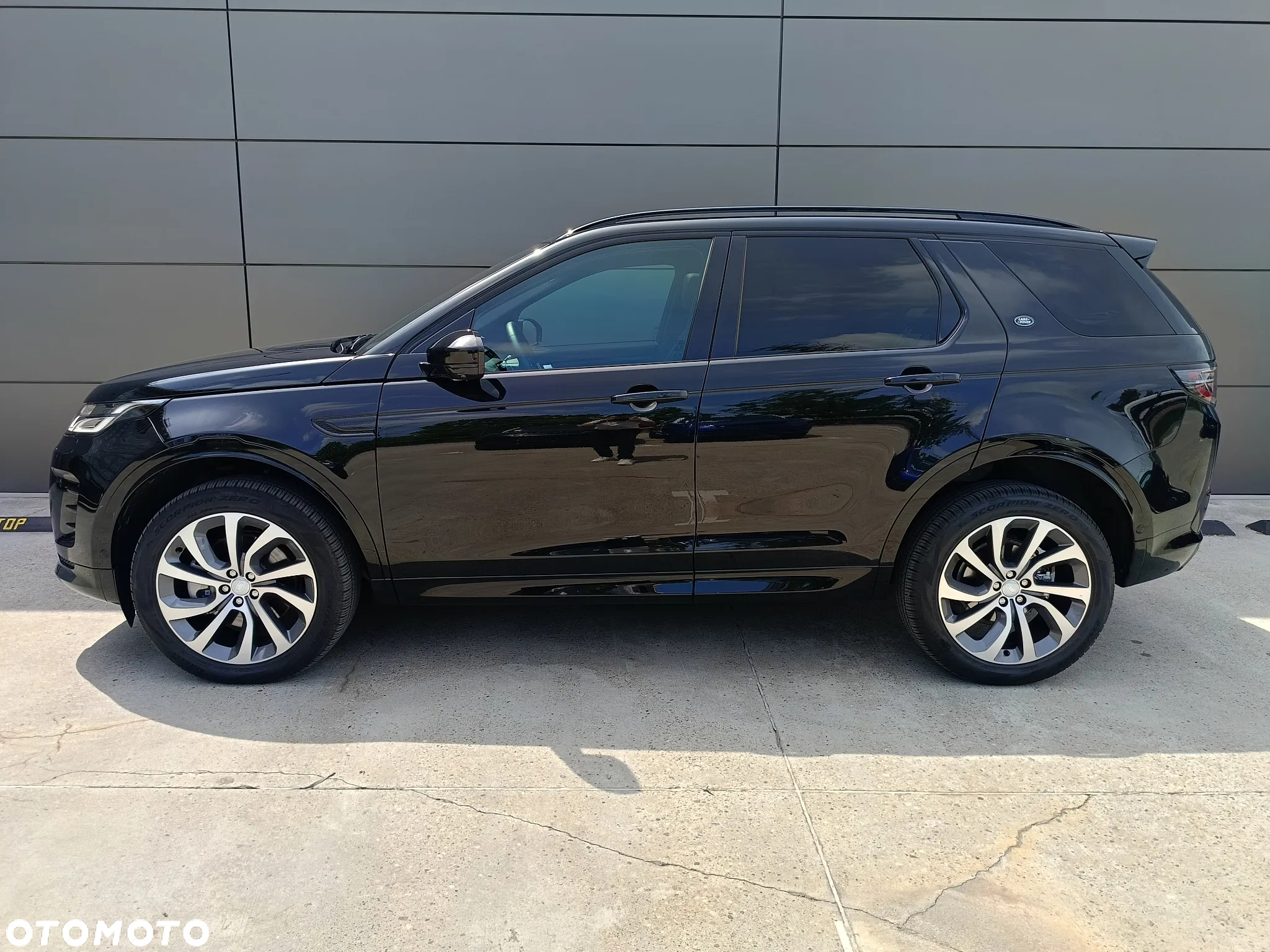 Land Rover Discovery Sport 2.0 D180 R-Dynamic SE - 8