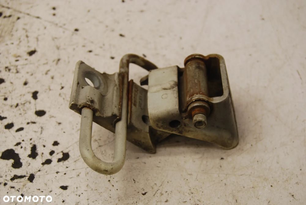 ZAWIAS DRZWI PRAWY PRZÓD PRZEDNI 1T0831412C VW TOURAN I 03-10 1T0831412A 1T0831411A - 11