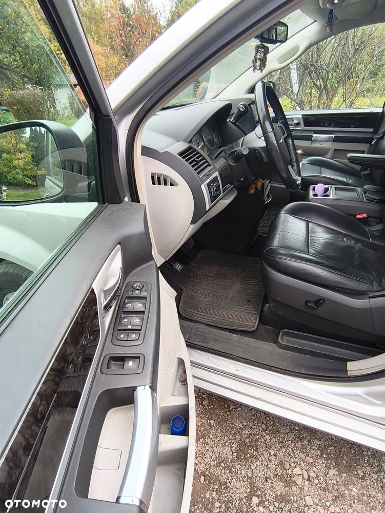 Chrysler Grand Voyager 2011 photo 5
