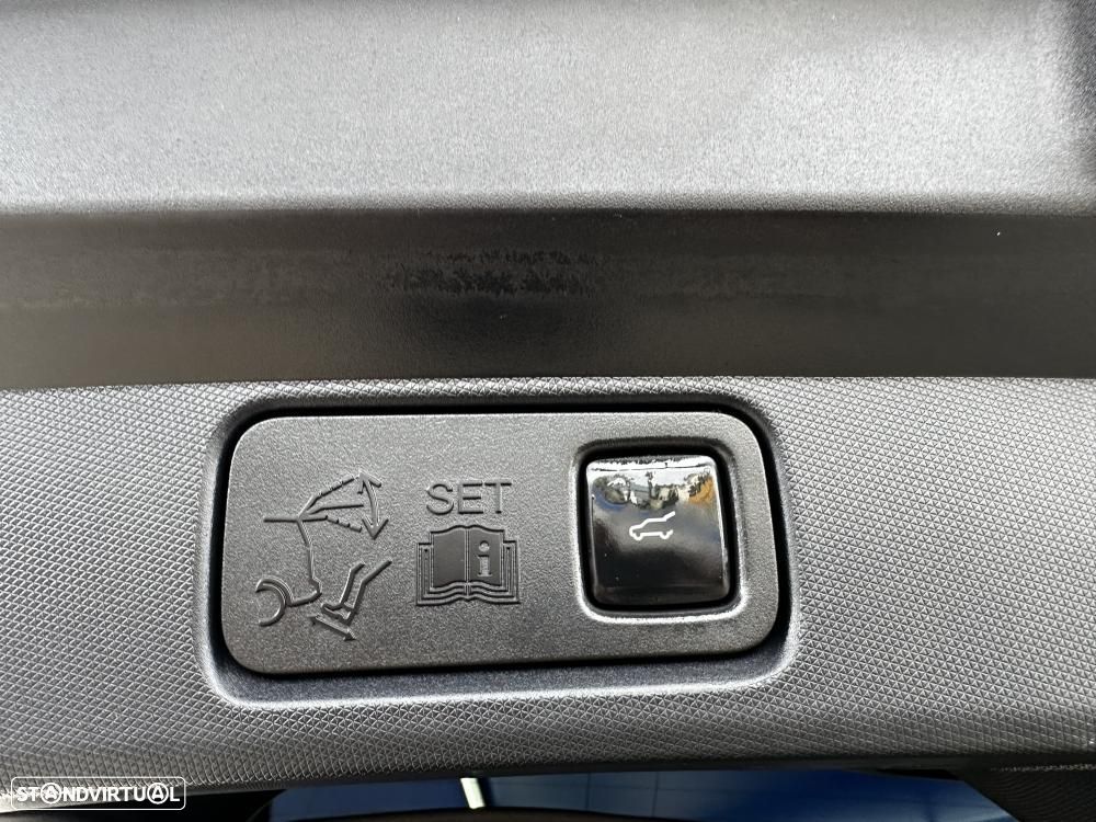 Ford Mustang Mach-E Standard - 52