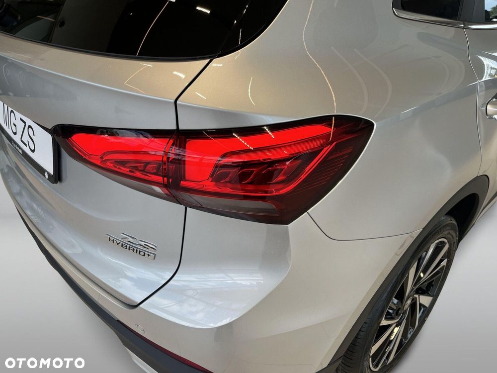 MG ZS Hybrid+ - 23