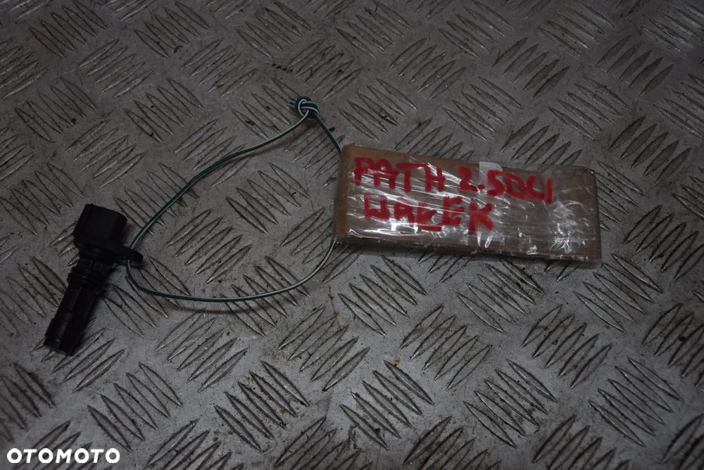 NISSAN PATHFINDER 2.5 CZUJNIK WAŁKA ROZRZĄDU - 1