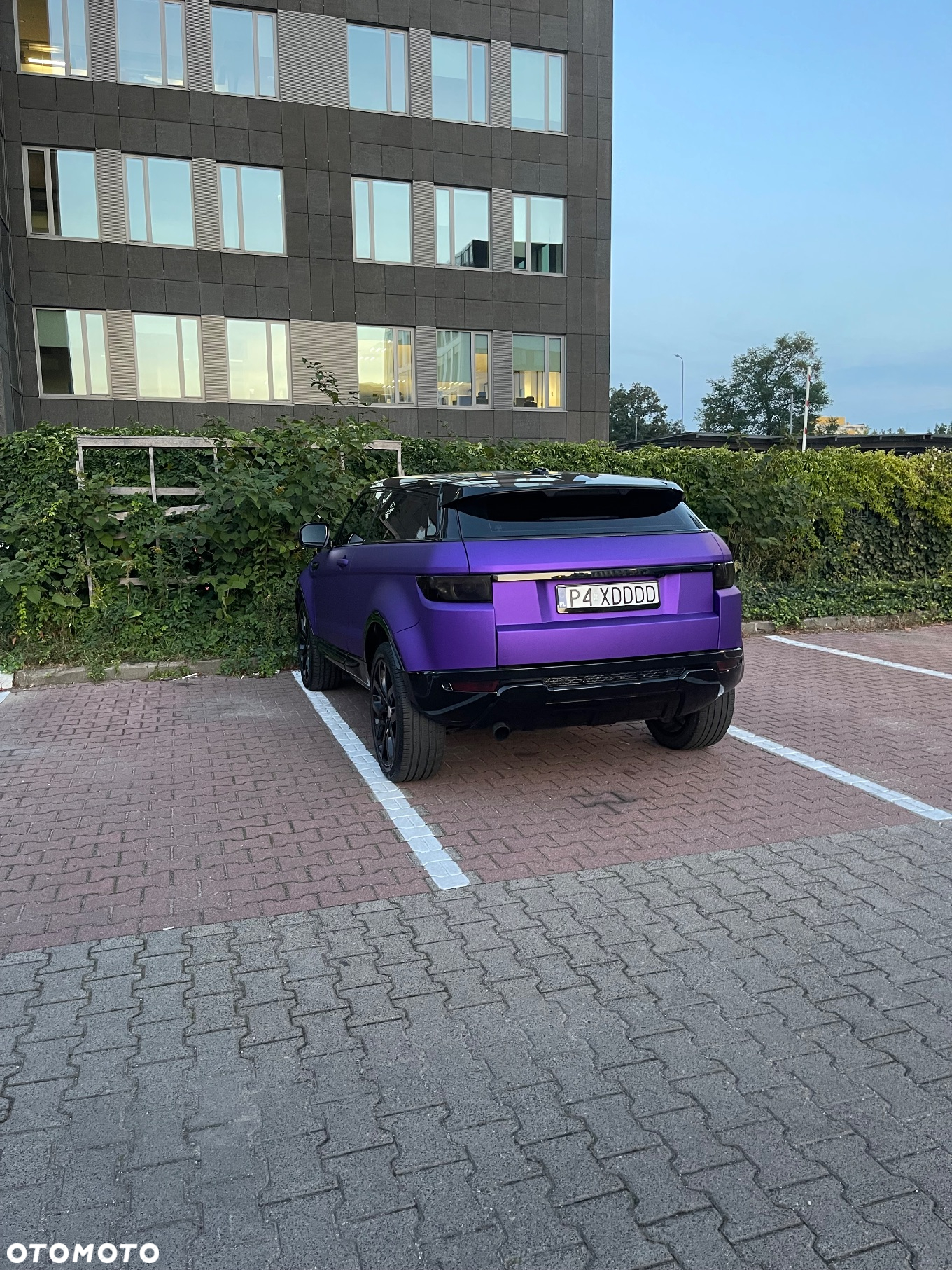 Land Rover Range Rover Evoque - 16