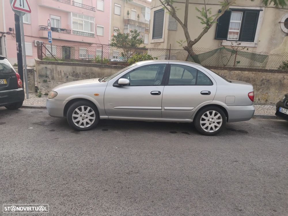 Nissan Almera