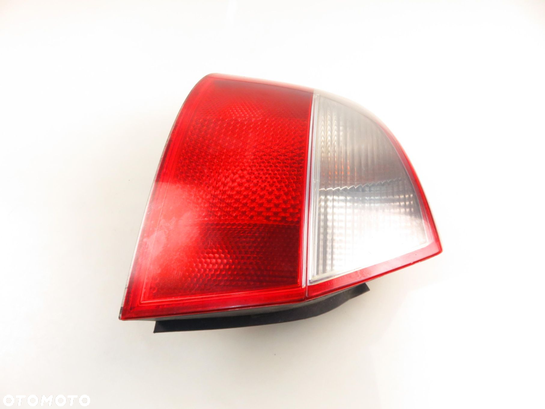 LAMPA LEWA TYLNA AUDI A4 B6 Sedan (8E2) 8E0945095C - 9