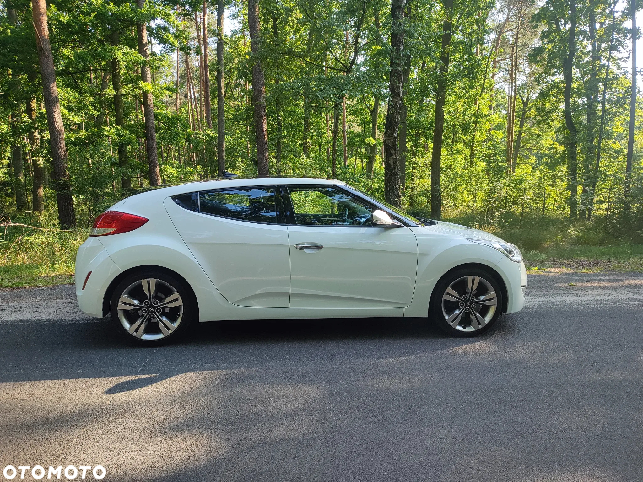 Hyundai Veloster 1.6 GDI Premium - 12