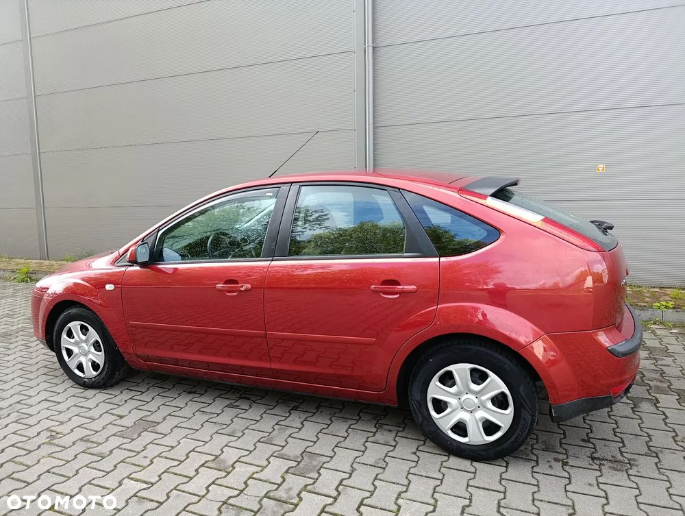 Ford Focus 1.6 16V Fun X - 14