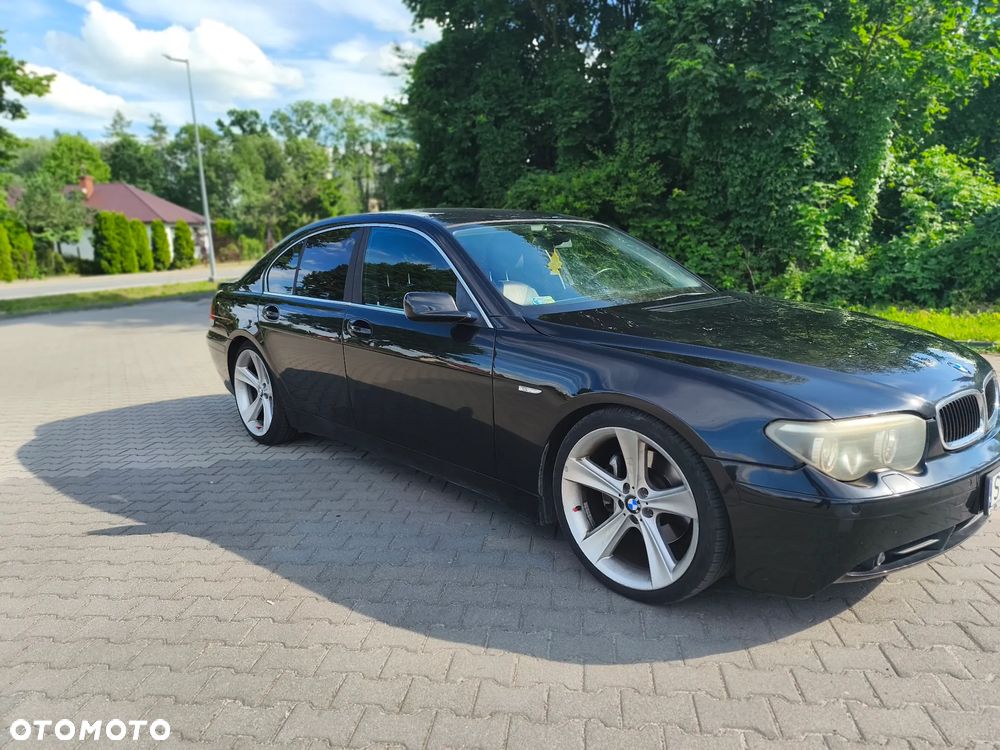 BMW Seria 7 745i - 1